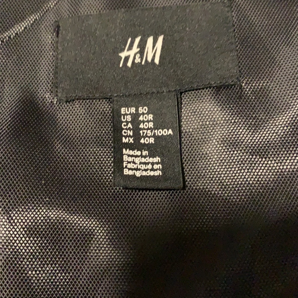 Vest - Picture 2 of 2